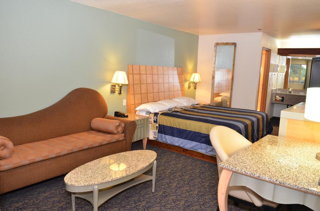 Econo Lodge Portland Airport Eksteriør billede