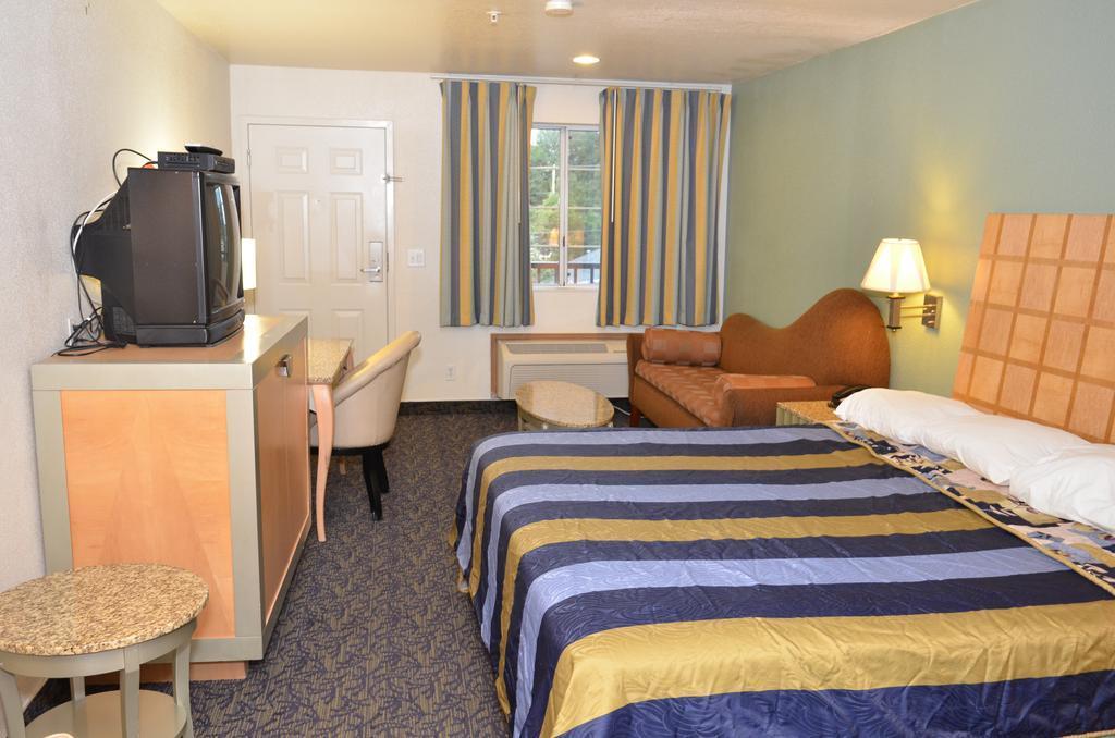 Econo Lodge Portland Airport Eksteriør billede