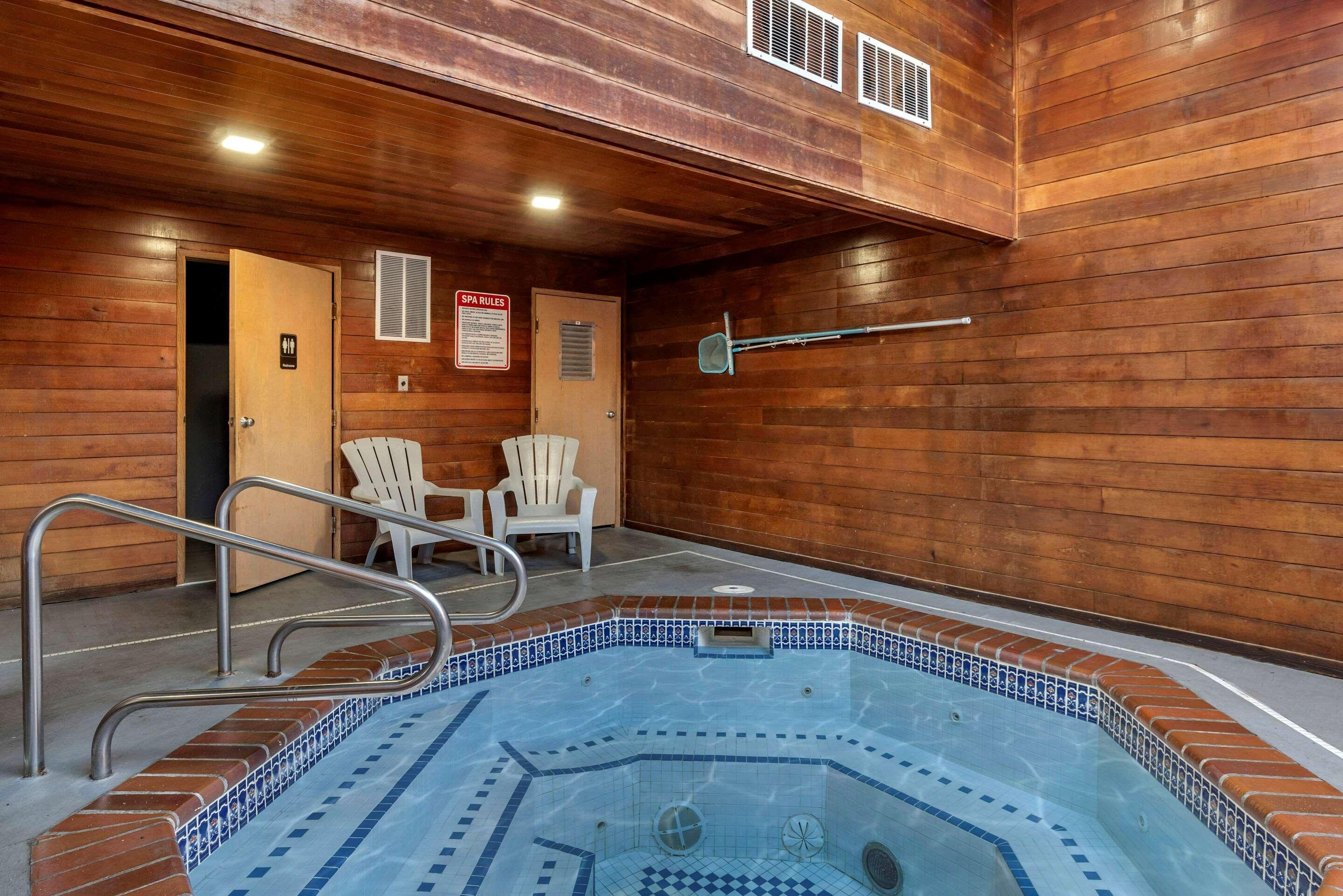 Econo Lodge Portland Airport Eksteriør billede