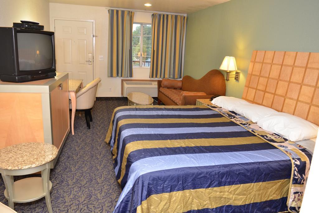 Econo Lodge Portland Airport Eksteriør billede