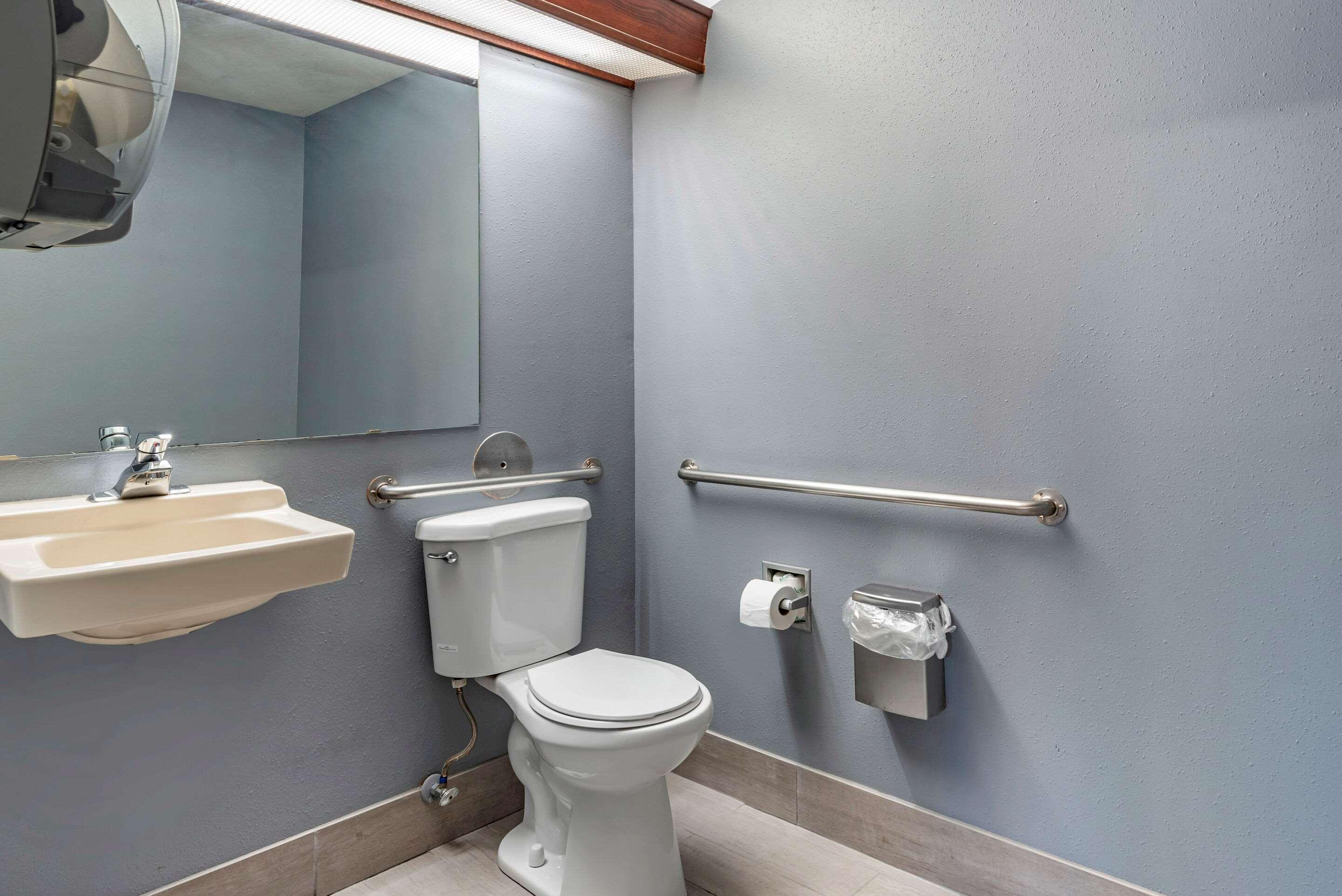 Econo Lodge Portland Airport Eksteriør billede